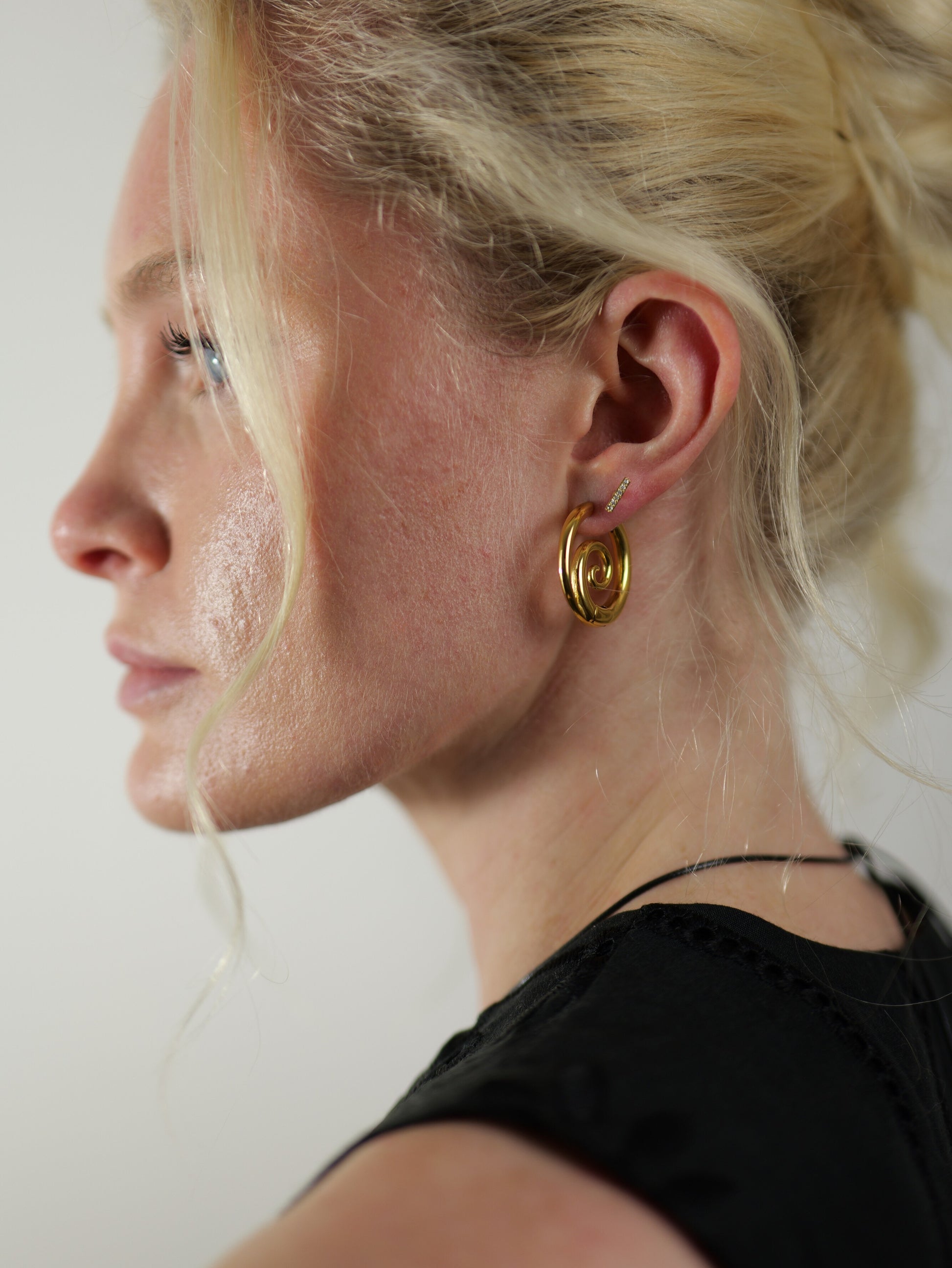 gold-spiral-hoop-earrings-summer-stainless-steel-tarnish-free-jewellery-waterproof-ember-and-stone-1