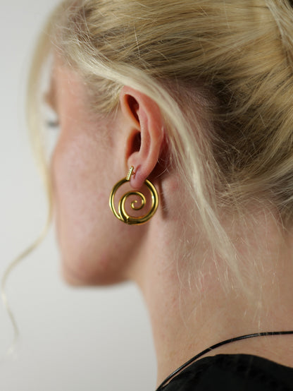 gold-spiral-hoop-earrings-summer-stainless-steel-tarnish-free-jewellery-waterproof-ember-and-stone-1