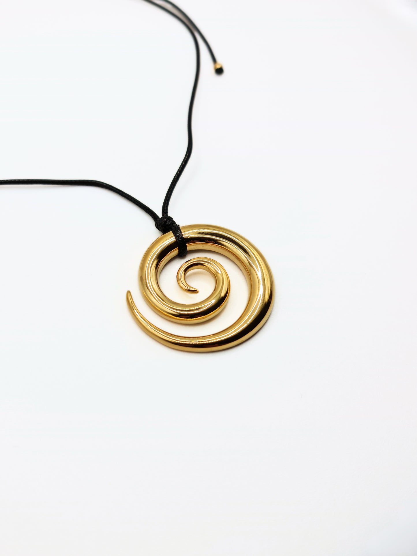 gold-spiral-rope-pendant-necklace-summer-stainless-steel-tarnish-free-jewellery-waterproof-ember-and-stone-2