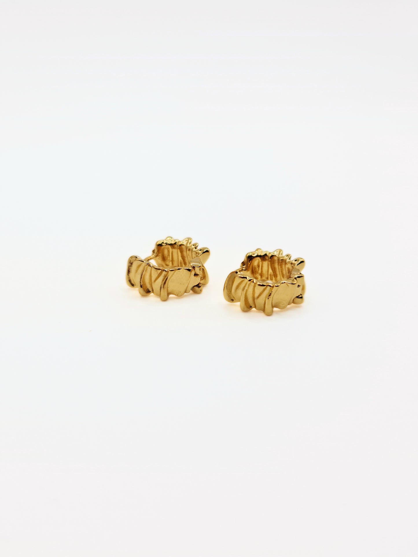 gold-textured-crimped-hoop-earrings-stainless-steel-tarnish-free-jewellery-waterproof-2