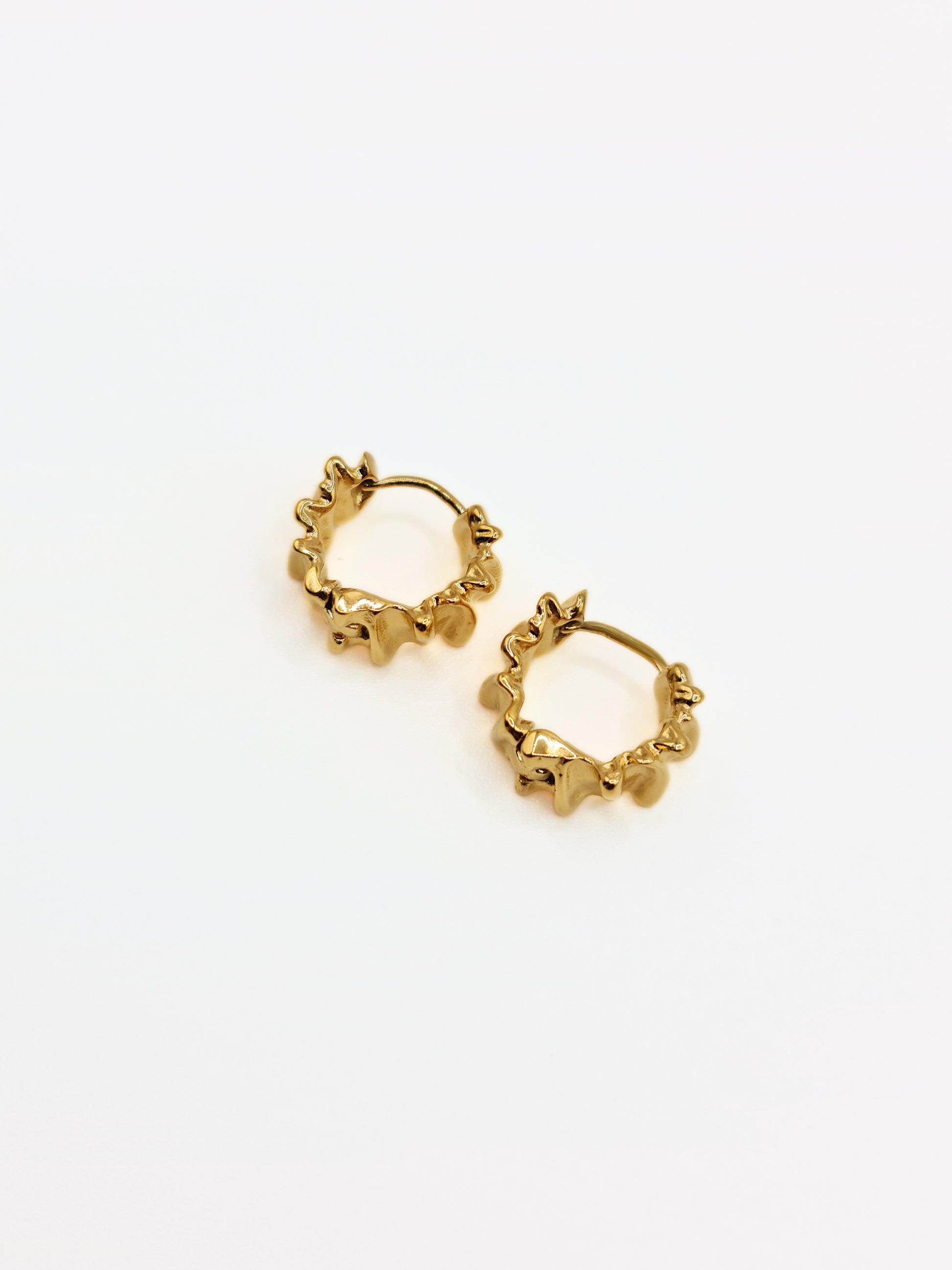 gold-textured-crimped-hoop-earrings-stainless-steel-tarnish-free-jewellery-waterproof-3