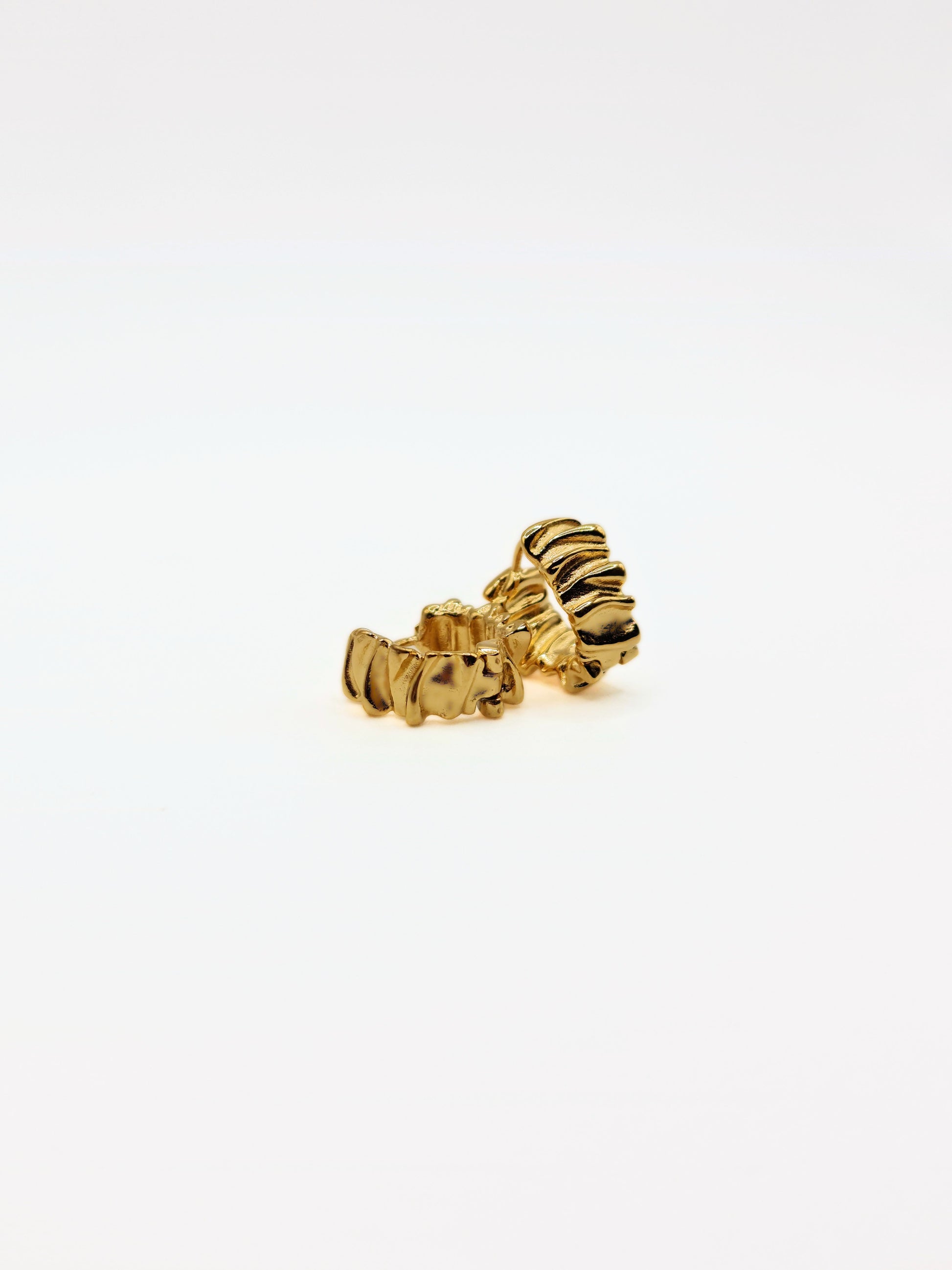 gold-textured-crimped-hoop-earrings-stainless-steel-tarnish-free-jewellery-waterproof-4