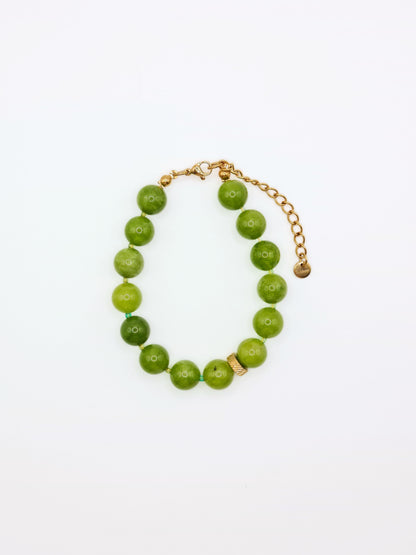 green-agate-gemstone-natural-stone-semi-precious-beaded-bracelet-stainless-steel-tarnish-free-jewellery-waterproof-ember-and-stone-1