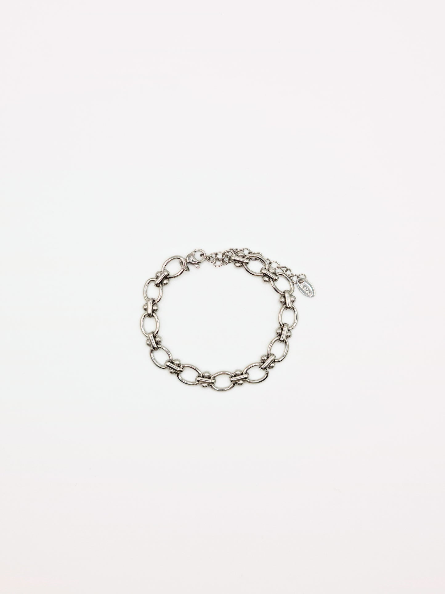 silver-chunky-tattoo-chain-necklace-bracelet-matching-set-stainless-steel-tarnish-free-jewellery-waterproof-ember-and-stone-2_ae7d9e88-1bd9-4f82-9cc0-214d606ff10a