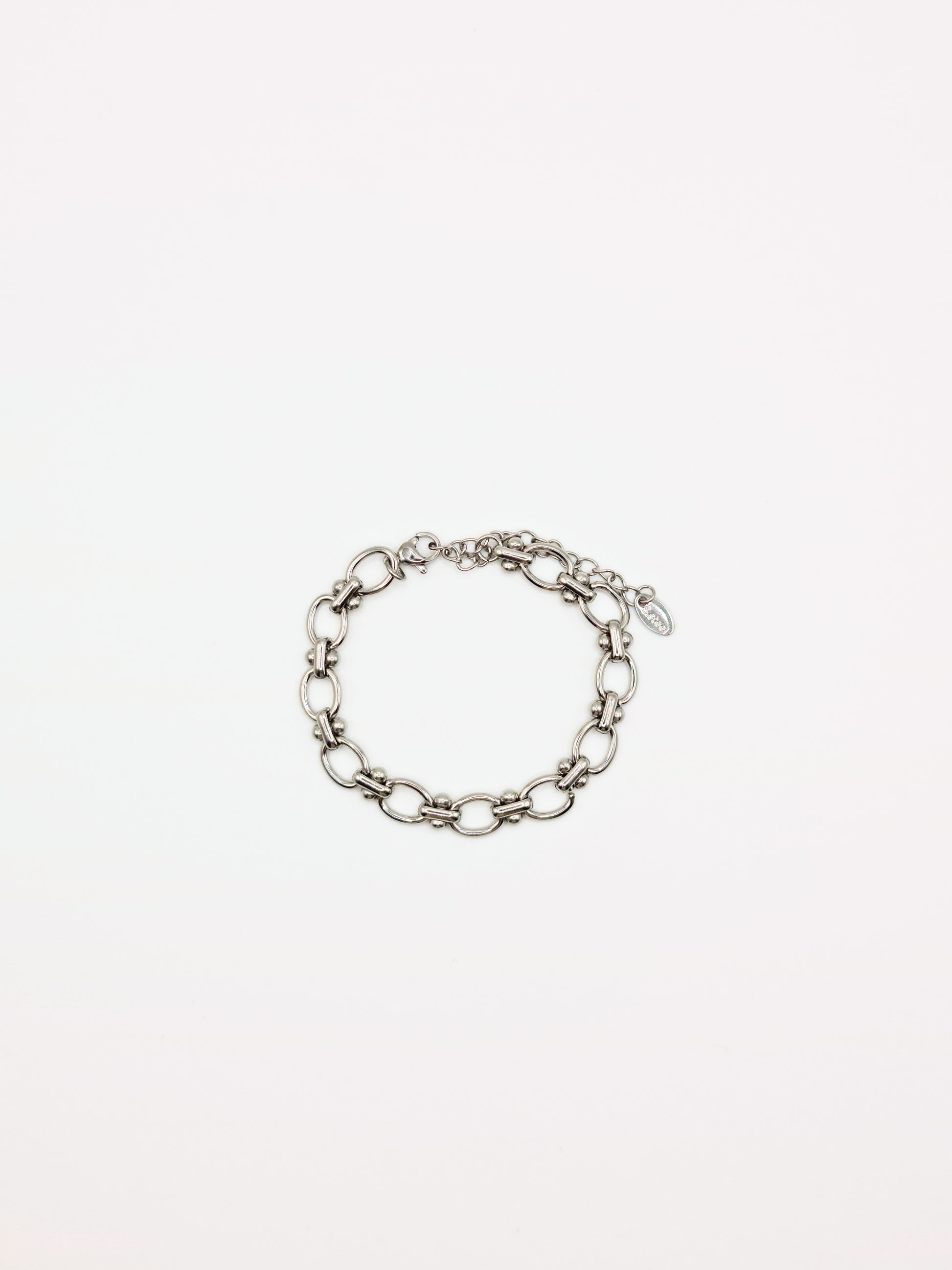 silver-chunky-tattoo-chain-necklace-bracelet-matching-set-stainless-steel-tarnish-free-jewellery-waterproof-ember-and-stone-2_ae7d9e88-1bd9-4f82-9cc0-214d606ff10a