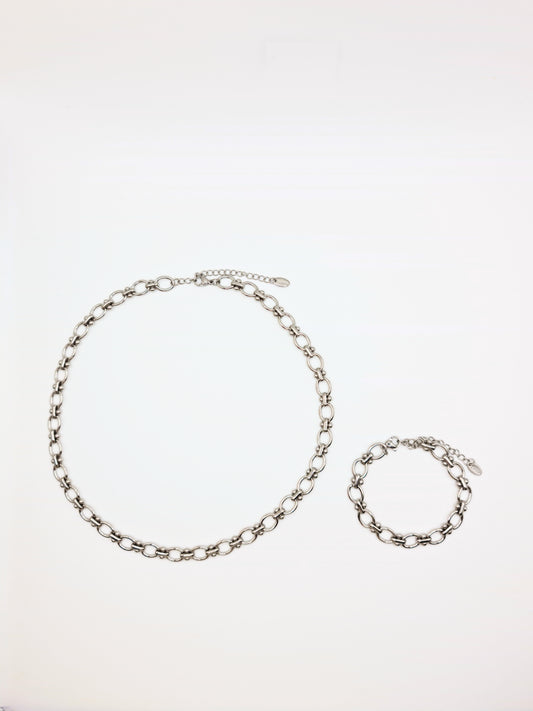 silver-chunky-tattoo-chain-necklace-bracelet-matching-set-stainless-steel-tarnish-free-jewellery-waterproof-ember-and-stone-2_ae7d9e88-1bd9-4f82-9cc0-214d606ff10a