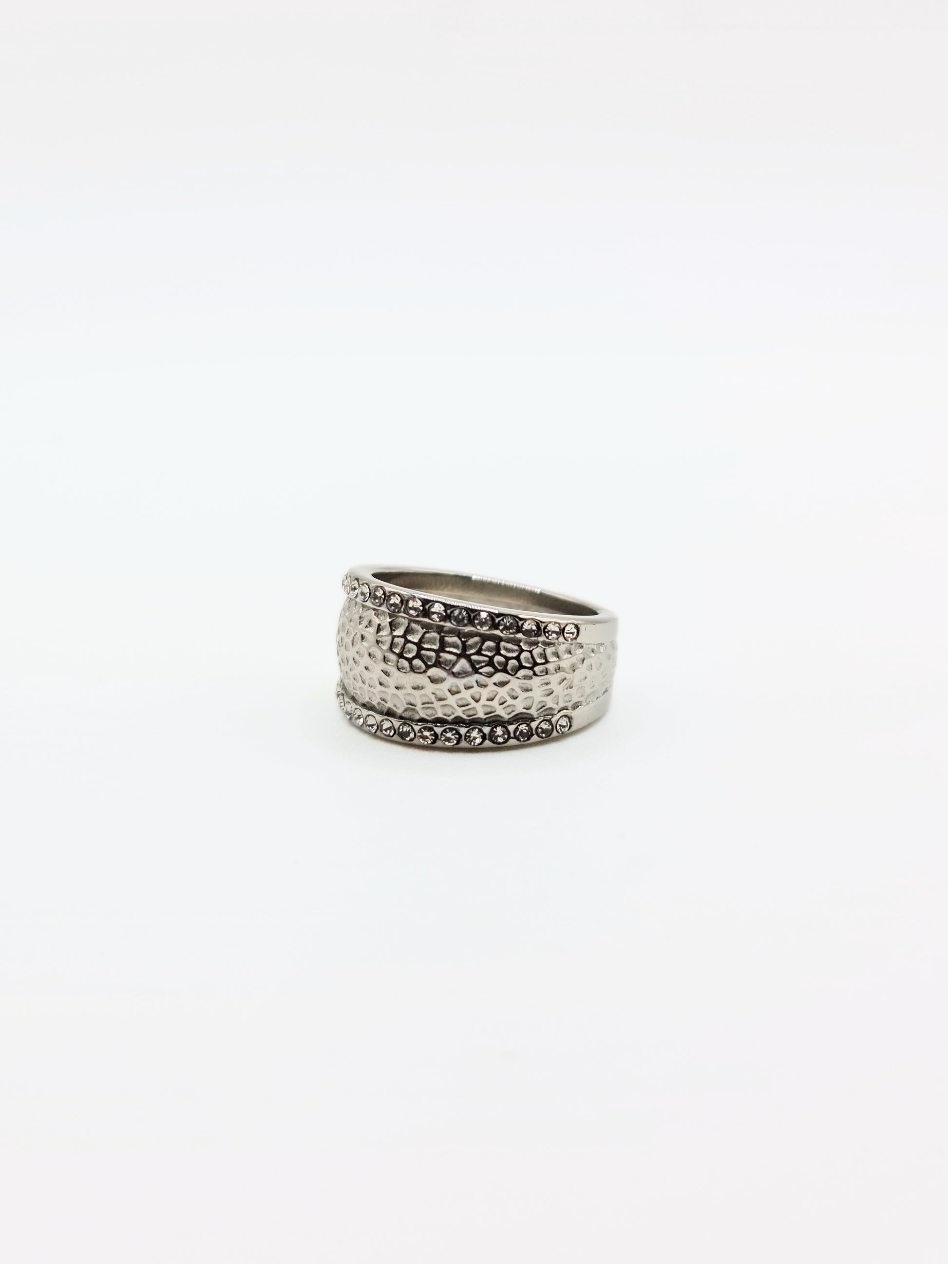 silver-crystal-hammered-ethnic-boho-stainless-steel-tarnish-free-jewellery-waterproof-ember-and-stone-3