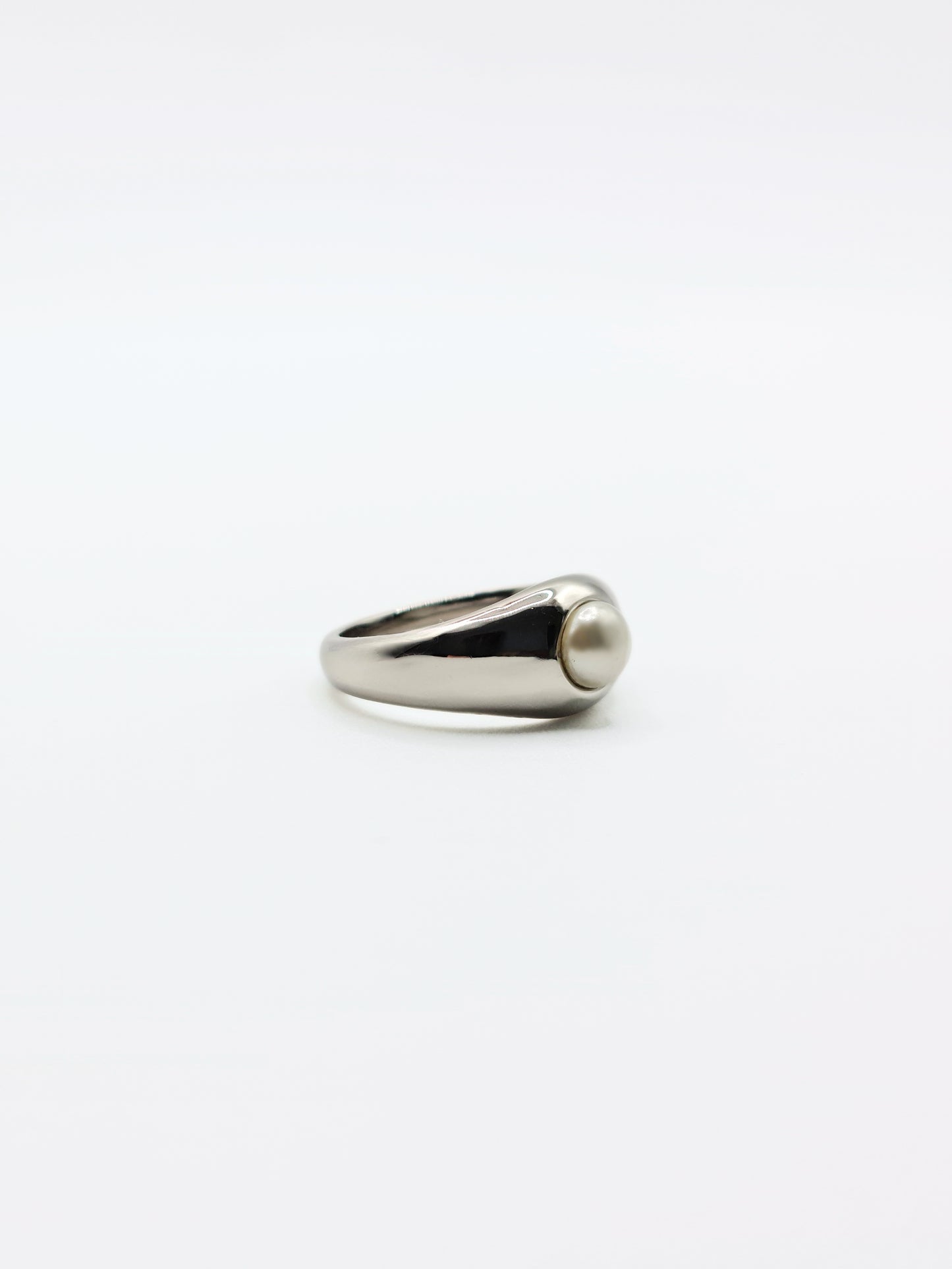 silver-organic-natural-freshwater-real-pearl-ring-stainless-steel-tarnish-free-jewellery-waterproof-ember-and-stone-2