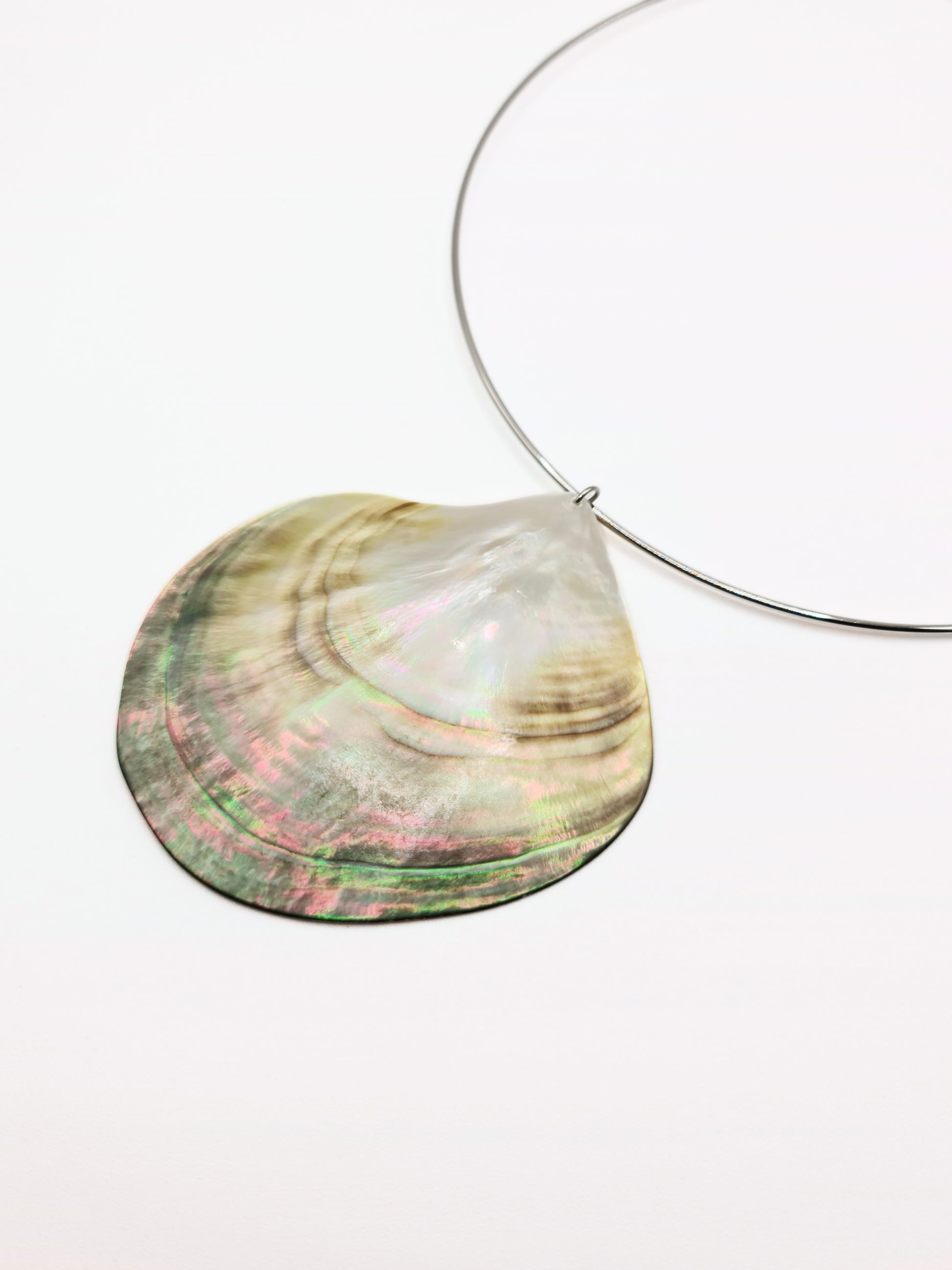 silver-real-natural-shell-collar-necklace-summer-jewellery-stainless-steel-tarnish-free-jewellery-waterproof-ember-and-stone-4