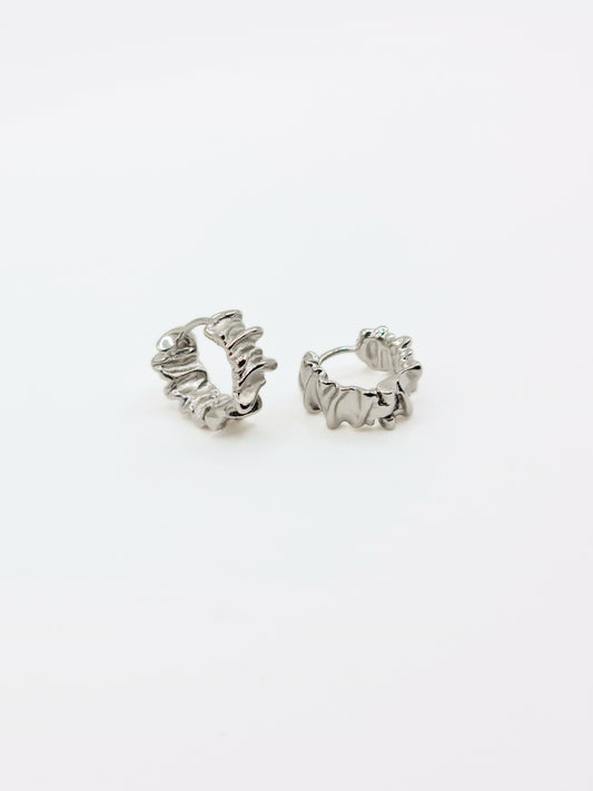 silver-textured-crimped-hoop-earrings-stainless-steel-tarnish-free-jewellery-waterproof-1