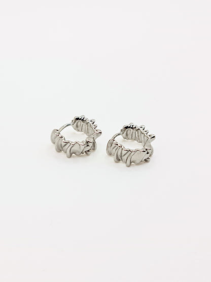 silver-textured-crimped-hoop-earrings-stainless-steel-tarnish-free-jewellery-waterproof-1